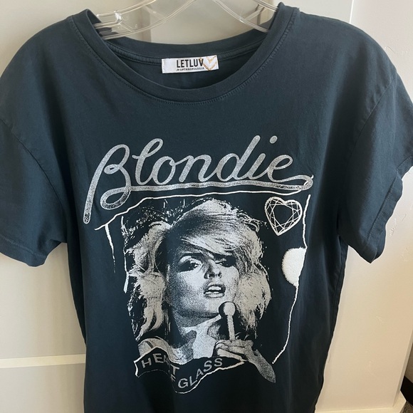nwot LETLUV anthropologie blondie t shirt medium glitter accents so good! - Picture 4 of 8